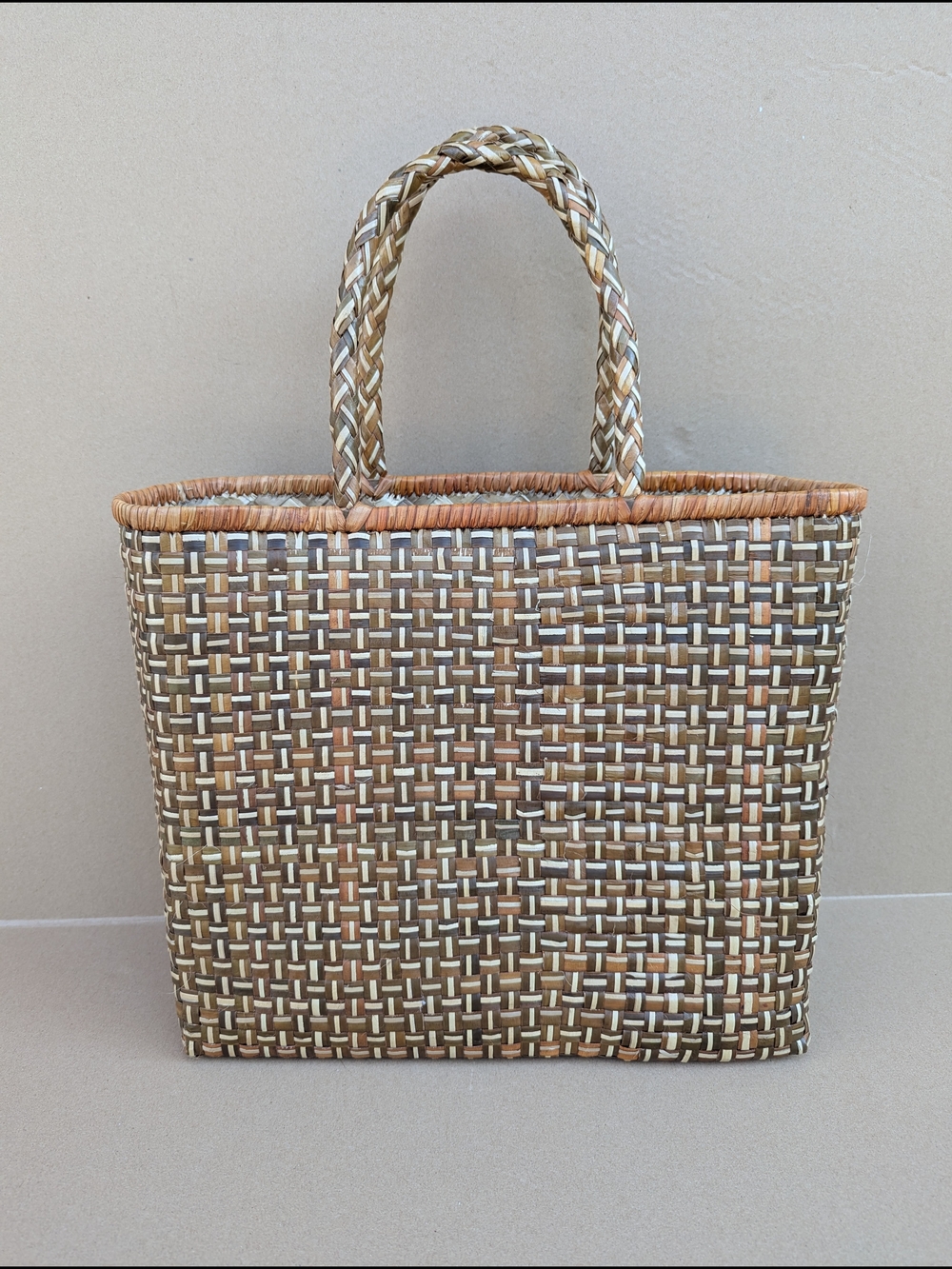 Vintage Handwoven Wicker Basket Tote Bag Woven Straw Rattan Market Shopper Tote